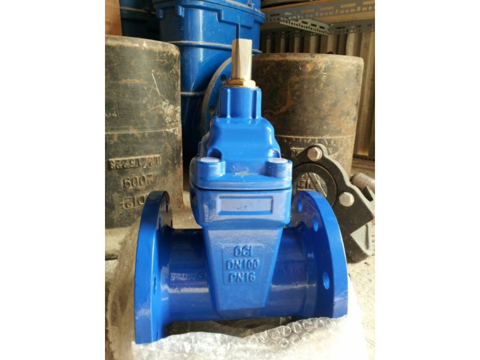 Van Cổng Gang Chất Lượng Cao, Đóng Mở Dễ Dàng, Bền Bỉ image